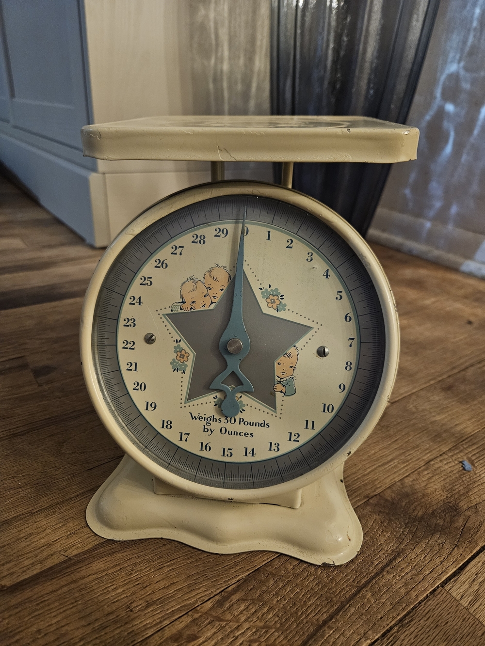 Vintage-Style Cream and Blue metal infant baby scale